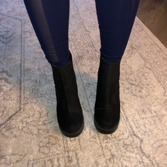 Cute black H&M booties. Size 7. - Picture 5 of 5